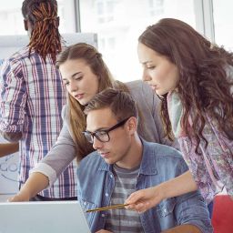 alumnos de ciclos formativos en bilbao centro estudios mikeldi