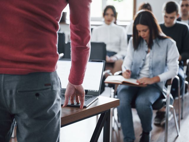 cursos gratuitos lanbide bilbao centro estudios mikeldi