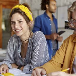 estudiantes formacion profesional bilbao centro estudios mikeldi empleo